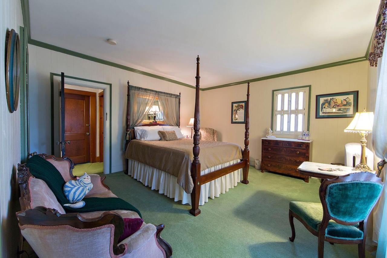 קורנינג Rosewood Inn מראה חיצוני תמונה