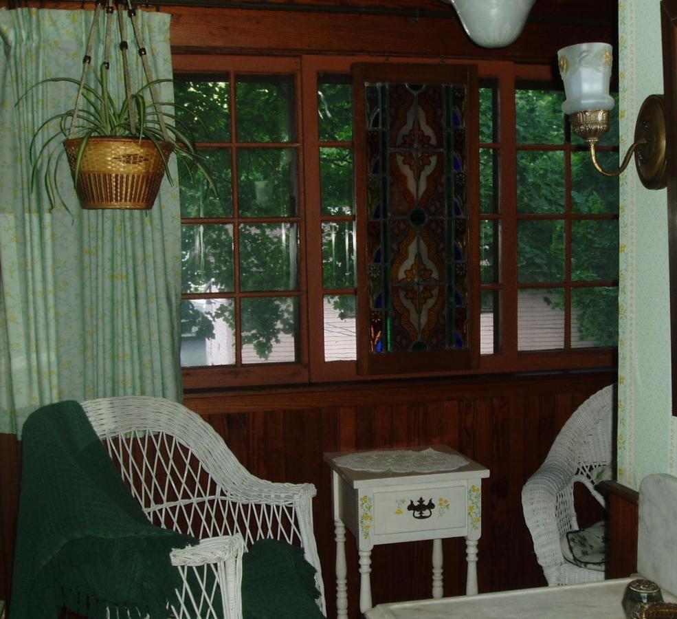 קורנינג Rosewood Inn מראה חיצוני תמונה